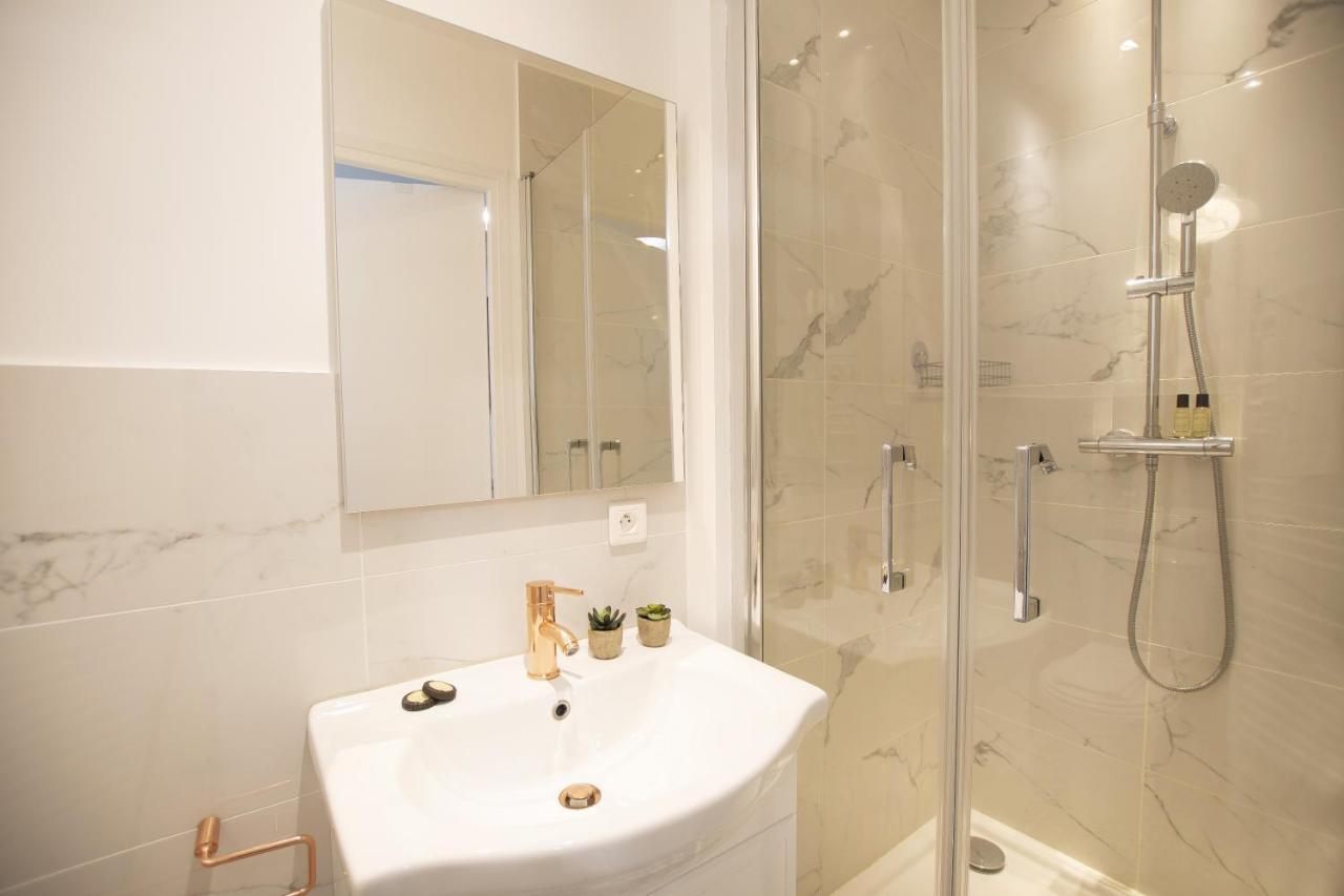 Great Studio Near The Eiffel Tower Paris Exterior photo