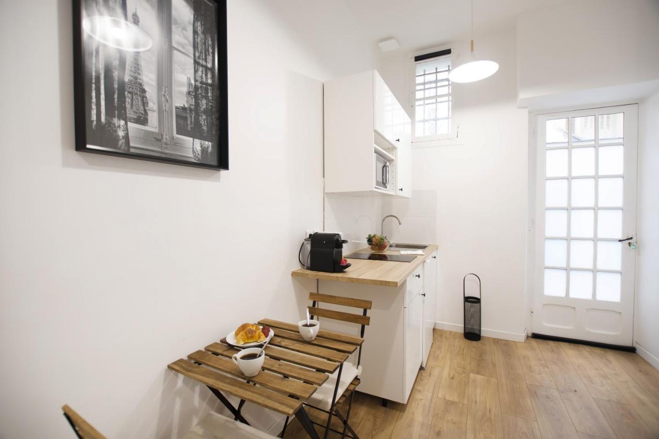 Great Studio Near The Eiffel Tower Paris Exterior photo
